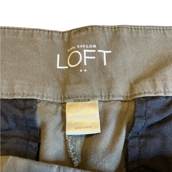 Ann Taylor Loft | Curvy Cropped Capri Pants Size 10 - Picture 4 of 8